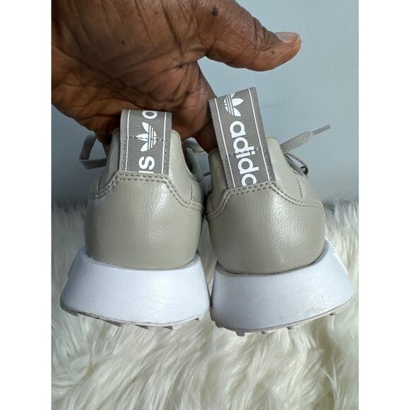 Adidas Gray Sneakers Women or Youth size 4.5 Gray White Unisex - Picture 7 of 10